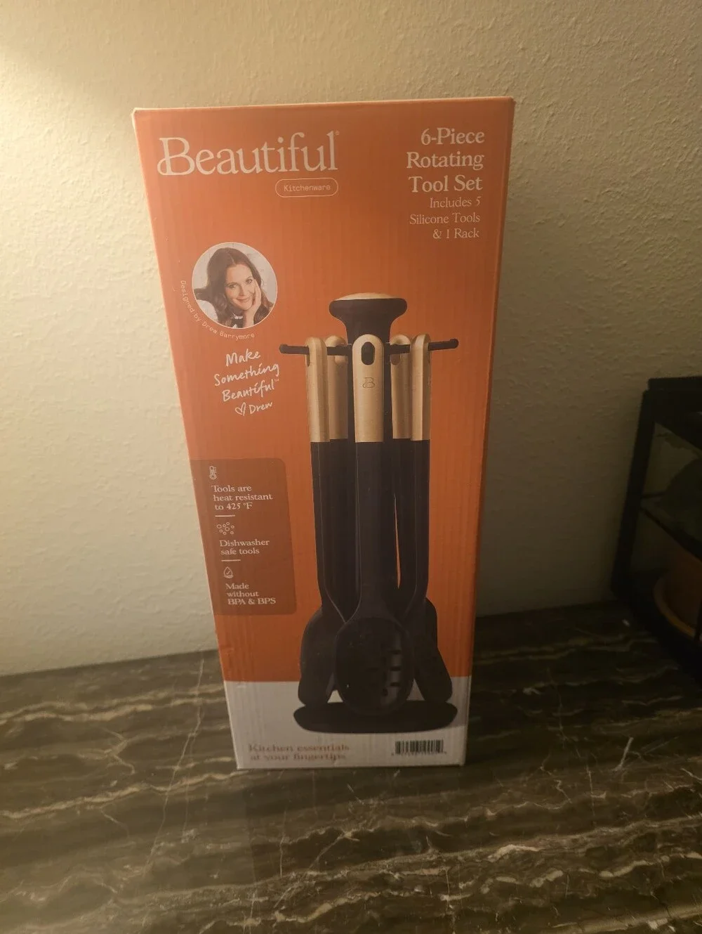 Beautiful 6-Piece Rotating Kitchen Tool Set - Black and Gold